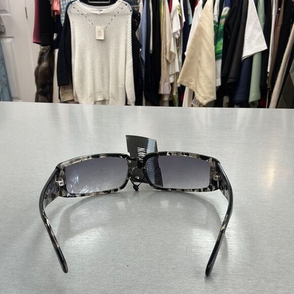 Versace Black Sunglasses - Picture 6 of 6